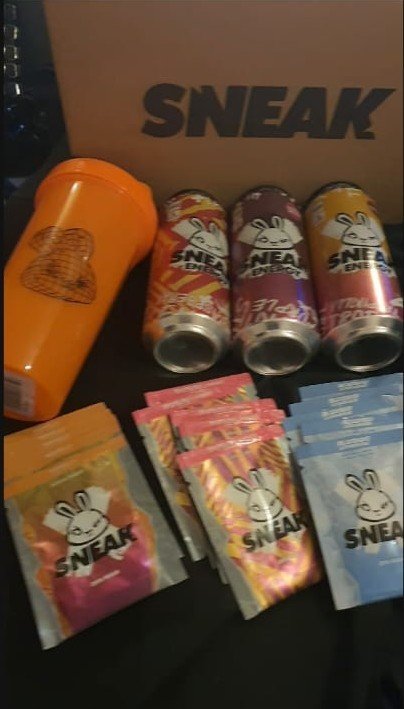 meebee_cosplays tweet media