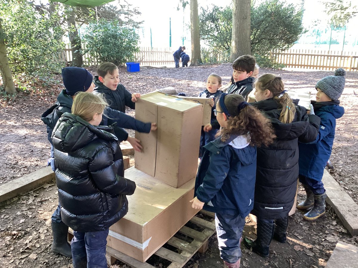 Who doesn’t love a cardboard box tower? #StNicksLowerSchool learnt why it was important to build the tower in a particular order. A simple tower encouraged different perspectives, ideas, team work, decision making all whilst having fun #StNicksForestSchool