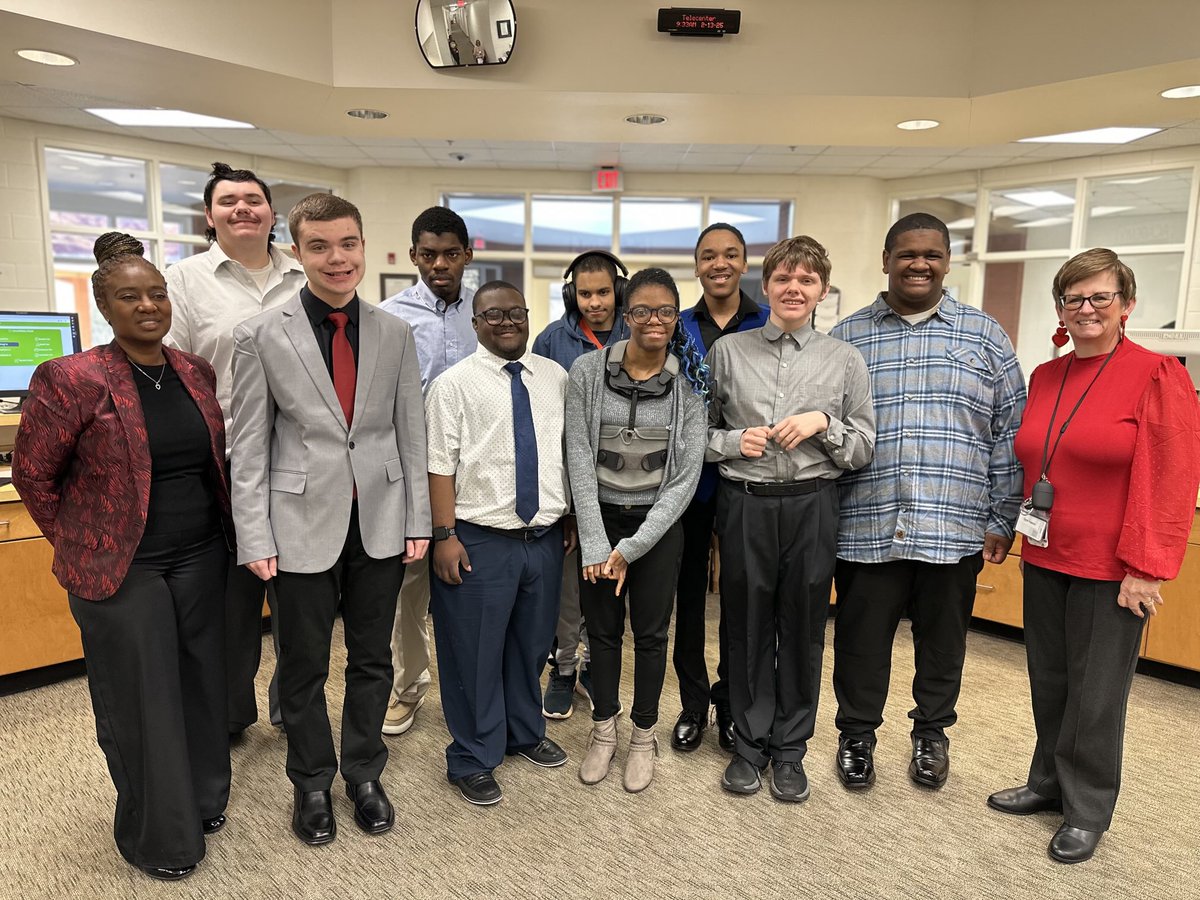 Their smiles say it all! Our Transition Academy students are excited for their Valentine’s Day trip to Olive Garden. ❤️😀💙