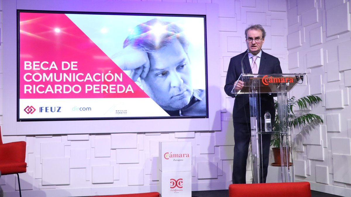 Además, se ha firmado el convenio para poner en marcha la beca de comunicación Ricardo Pereda entre la <a href="/FBasilioParaiso/">Fundación Basilio Paraíso</a> <a href="/DircomARA/">Dircom Aragón</a> y <a href="/feuzgz/">Feuz</a>