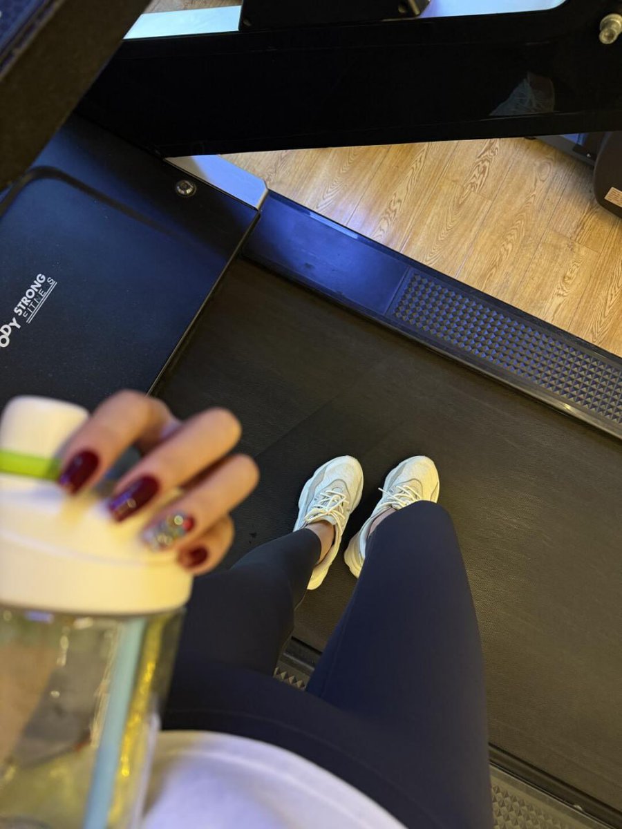 lalithefucker's tweet image. 