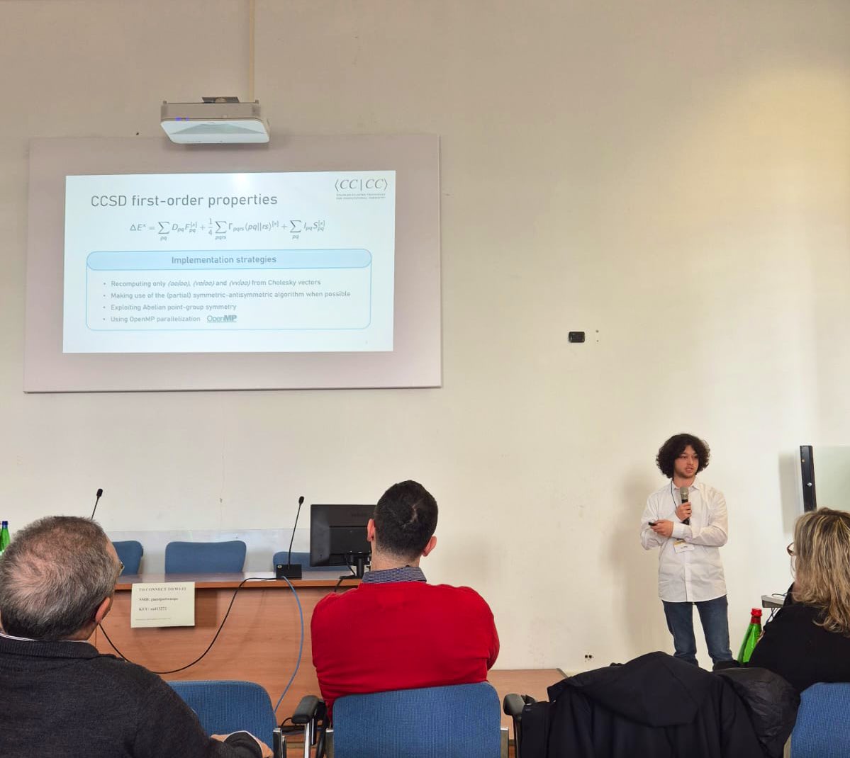 “Implementation of Coupled Cluster analytical gradients based on the Cholesky decomposition of ERIs”
•
Luca Melega presenting at the “Winter Modeling - From Ab-Initio to Data Driven” in Naples! 

#molecolab #compchem #coupledcluster #cholesky #molecularproperties #gradients