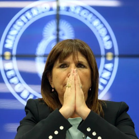 Radio República AM 770 📻 (@radio_770) on Twitter photo #AHORA Valeria Salech, presidenta de Mamá Cultiva habló con <a href="/DSantaCruzok/">Daniel Santa Cruz</a> y le respondió a <a href="/PatoBullrich/">Patricia Bullrich</a> : "Nosotras impulsamos la Ley de Cannabis Medicinal. La Ministra nos conoce muy bien"
radiocut.fm/audiocut/valer… #AHORA Valeria Salech, presidenta de Mamá Cultiva habló con <a href="/DSantaCruzok/">Daniel Santa Cruz</a> y le respondió a <a href="/PatoBullrich/">Patricia Bullrich</a> : "Nosotras impulsamos la Ley de Cannabis Medicinal. La Ministra nos conoce muy bien"
radiocut.fm/audiocut/valer…