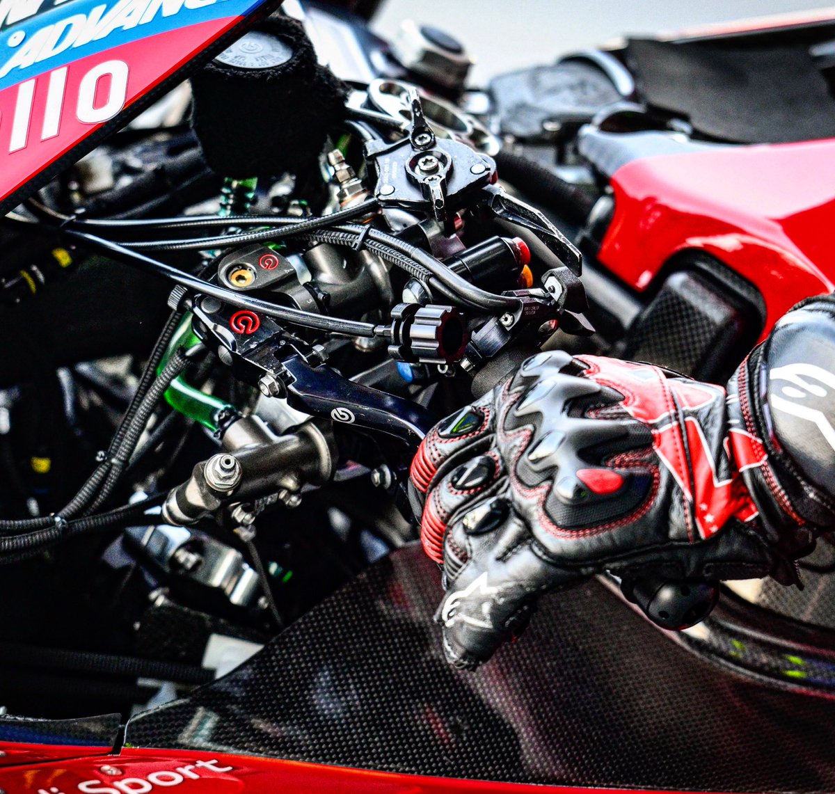 Pecco Bagnaia’s left handlebar. #bikedetails #ducati #motogp