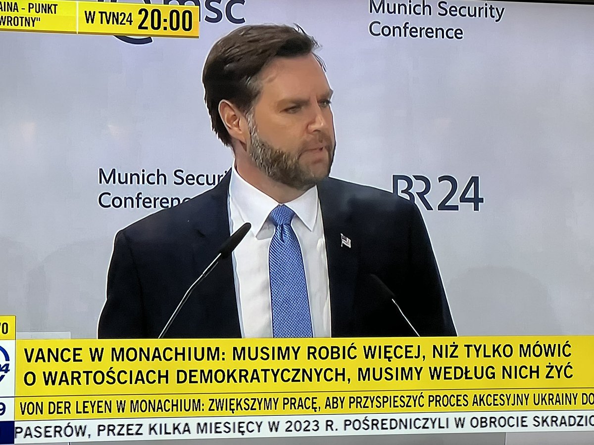 Brednie US Wiceprezydenta <a href="/VP/">Vice President JD Vance</a> lekcja „demokracji” w wydaniu MAGA, pouczanie o wolności słowa i historie o prześladowanym za modlitwę pod kliniką antyaborcyjną. To wszystko na konferencji bezpieczeństwa. Niebywałe!
Porażający poziom…czarne czasy nadchodzą.