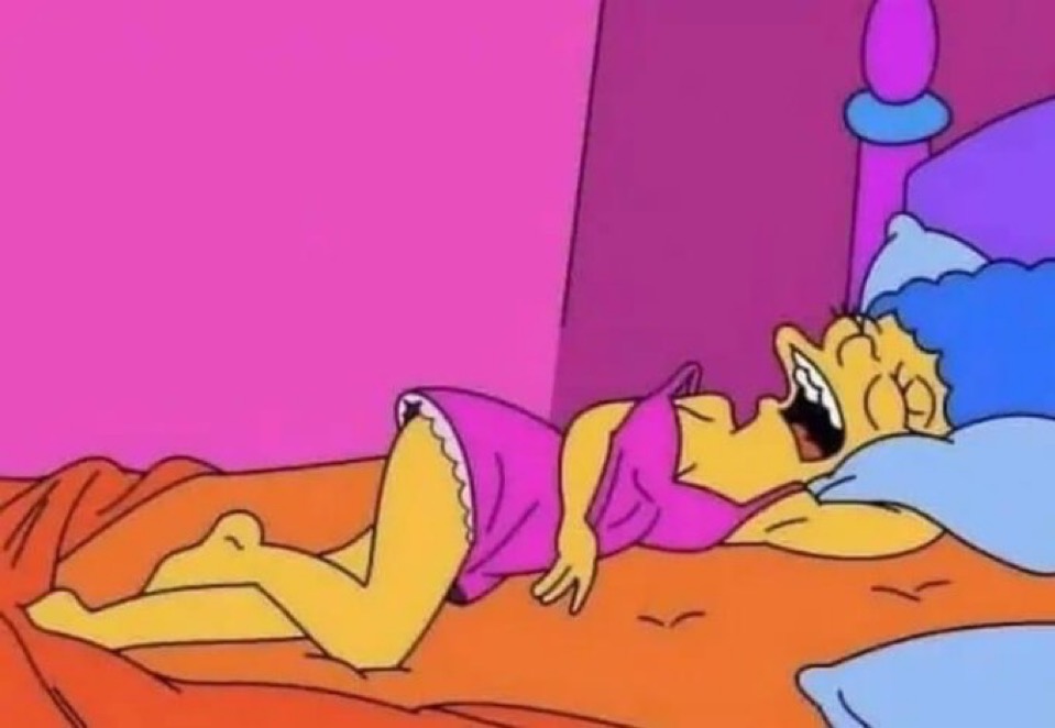 doimaszpassa's tweet image. “você é jovem tem que curtir a vida”

eu a qualquer hora que posso: