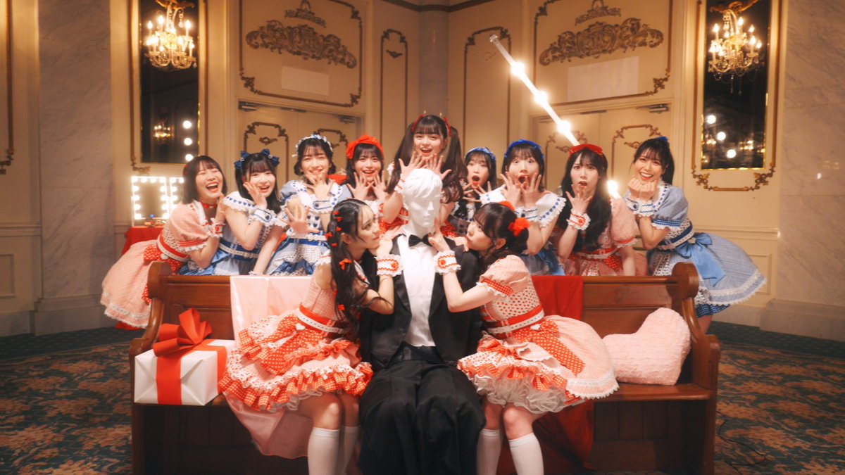 虹のコンキスタドール
「ミスター♡バレンタイン」MV

「Aurora Orchestra」に引き続き、今作も監督を担当しております。

久しぶりに「カワイイ」に全振りした企画を書きました。
用意したシチュエーション全部に、ノリノリで120%応えてくれたメンバーに感謝です。

 #虹コン_ミスターバレンタイン