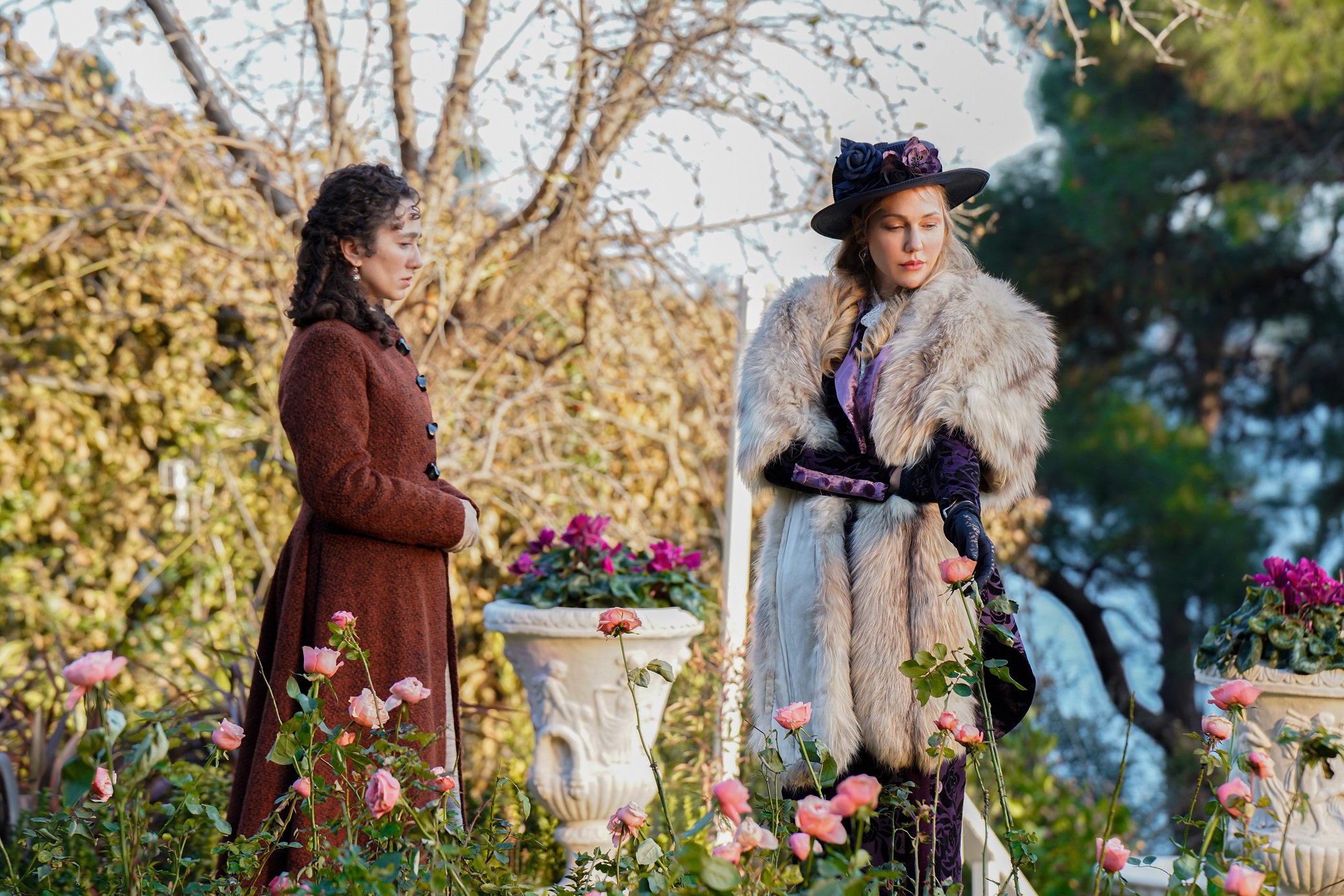 GjwNprmWYAIrZU8?format=jpg&name=4096x4096