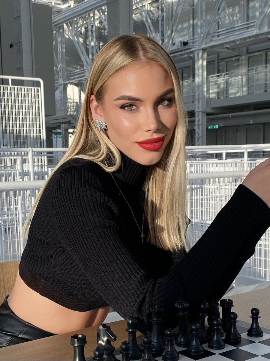 Adelina tweet media