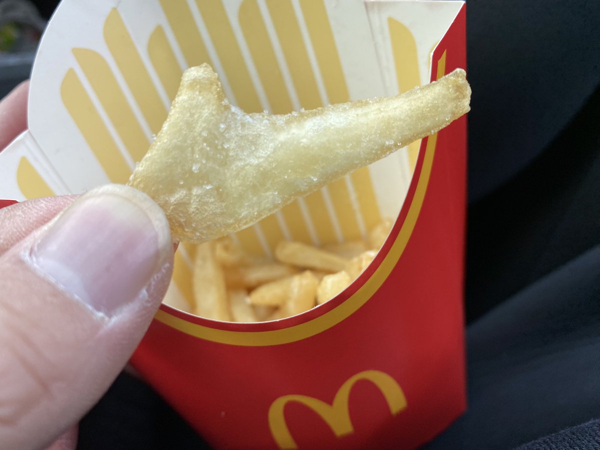 demidemiglass's tweet photo. マクドナルド×ナイキ
コラボでしかない笑

#マクドナルド
#ナイキ
#デミデミグラスカンパニー https://t.co/UoGFoV8LlJ