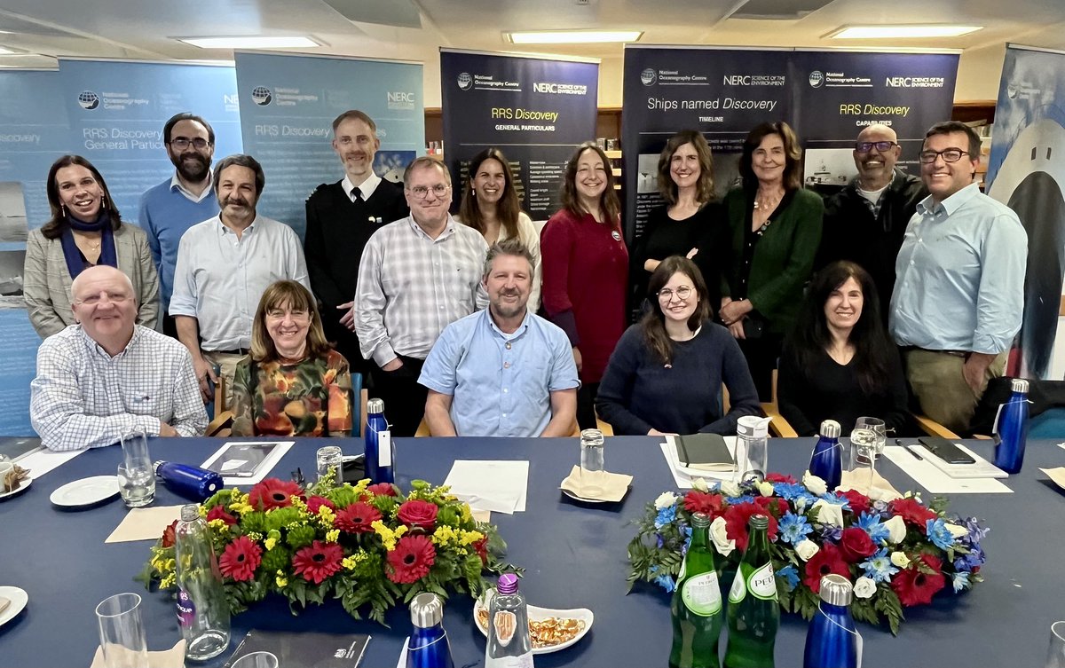 National Oceanography Centre (@nocnews) on Twitter photo NOC was delighted to host a marine research roundtable onboard #RRSDiscovery, organised by the <a href="/ukinportugal/">UK in Portugal 🇬🇧🇵🇹</a>. 👥
The roundtable helped further the dialogue between UK and Portuguese researchers to explore future collaborations and to discuss the <a href="/UNOceanDecade/">UN Ocean Decade</a>. NOC was delighted to host a marine research roundtable onboard #RRSDiscovery, organised by the <a href="/ukinportugal/">UK in Portugal 🇬🇧🇵🇹</a>. 👥
The roundtable helped further the dialogue between UK and Portuguese researchers to explore future collaborations and to discuss the <a href="/UNOceanDecade/">UN Ocean Decade</a>.