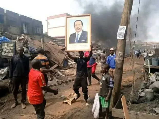 CamerSpot's tweet image. Tensions sociales au Cameroun : grèves, manifestations violentes et revendications populaires secouent le pays. De Mbandjock à Yaoundé, l'exaspération monte ! 🚨⚖️ #Cameroun #TensionsSociales #Protestations #Crise #JusticeSociale #Biya #Politique2025

camerspot.com/2025/02/camero…