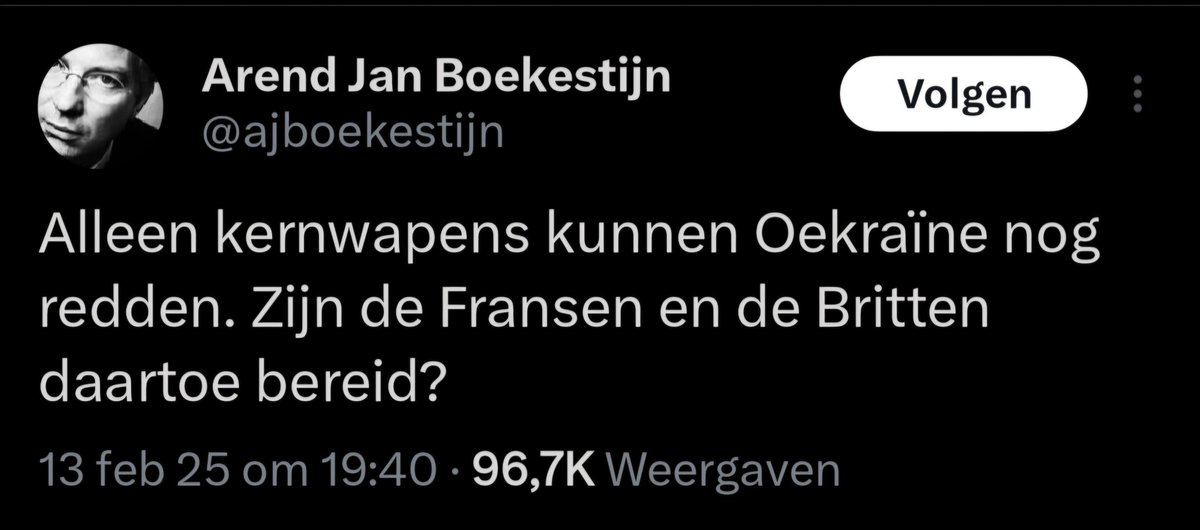 widtvoet's tweet photo. De man van de vieze limericks @ajboekestijn zou graag zien dat onze europese NAVO-partners Rusland platgooien... met atoombommen.
Geen idee wat voor drugs deze leip gebruikt maar die wil ik ook weleens proberen eigenlijk.
#ajboekestijn #kernoorlog #ajboekestijn https://t.co/oiATIIQdqr