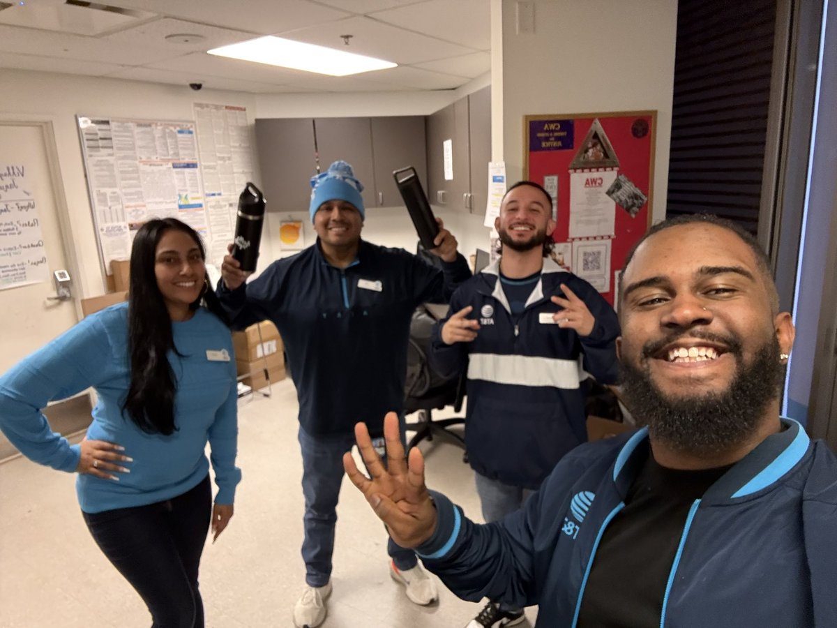 Congratulations to Assistant Store Manager DeOntre’ on winning our Q4 Star Award for his success in retail!

🔑 DeOntre's keys for success 🔑
✅ Maintain a positive headspace
✅ Be open to learning new things
✅ Strive to make each day better than the last.

#LifeAtATT