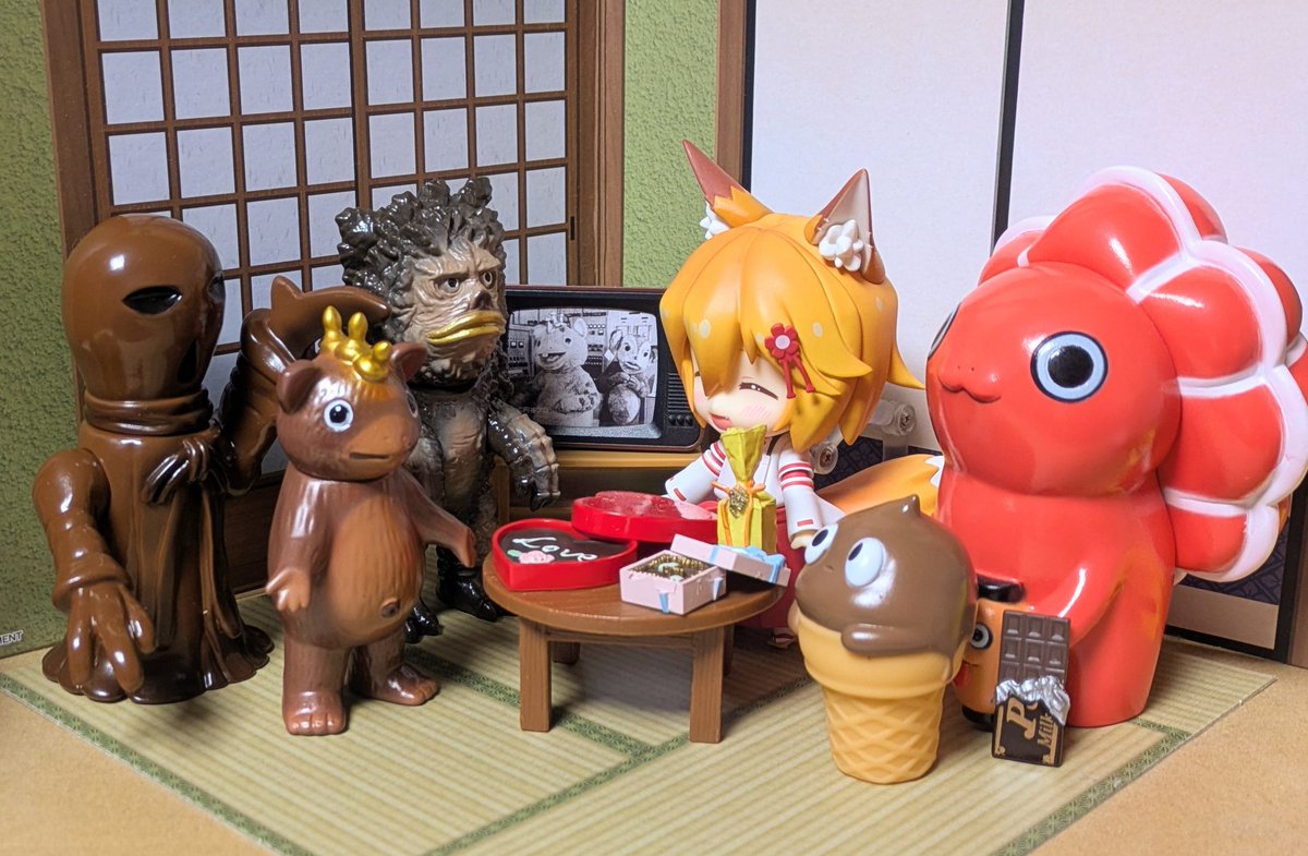 joekamidera's tweet photo. バレンタインにチョコ怪獣がやって来た!
墓場の画廊のチョコレートカラー怪獣また出ないかな
#バレンタインデー #仙狐さん #ねぶたろう #アイスくん #SQDBLSTR #SciencePatrol #MAXTOY #墓場の画廊 #ブースカ #ガラモン #ノーバ https://t.co/9FCFGtBQZw