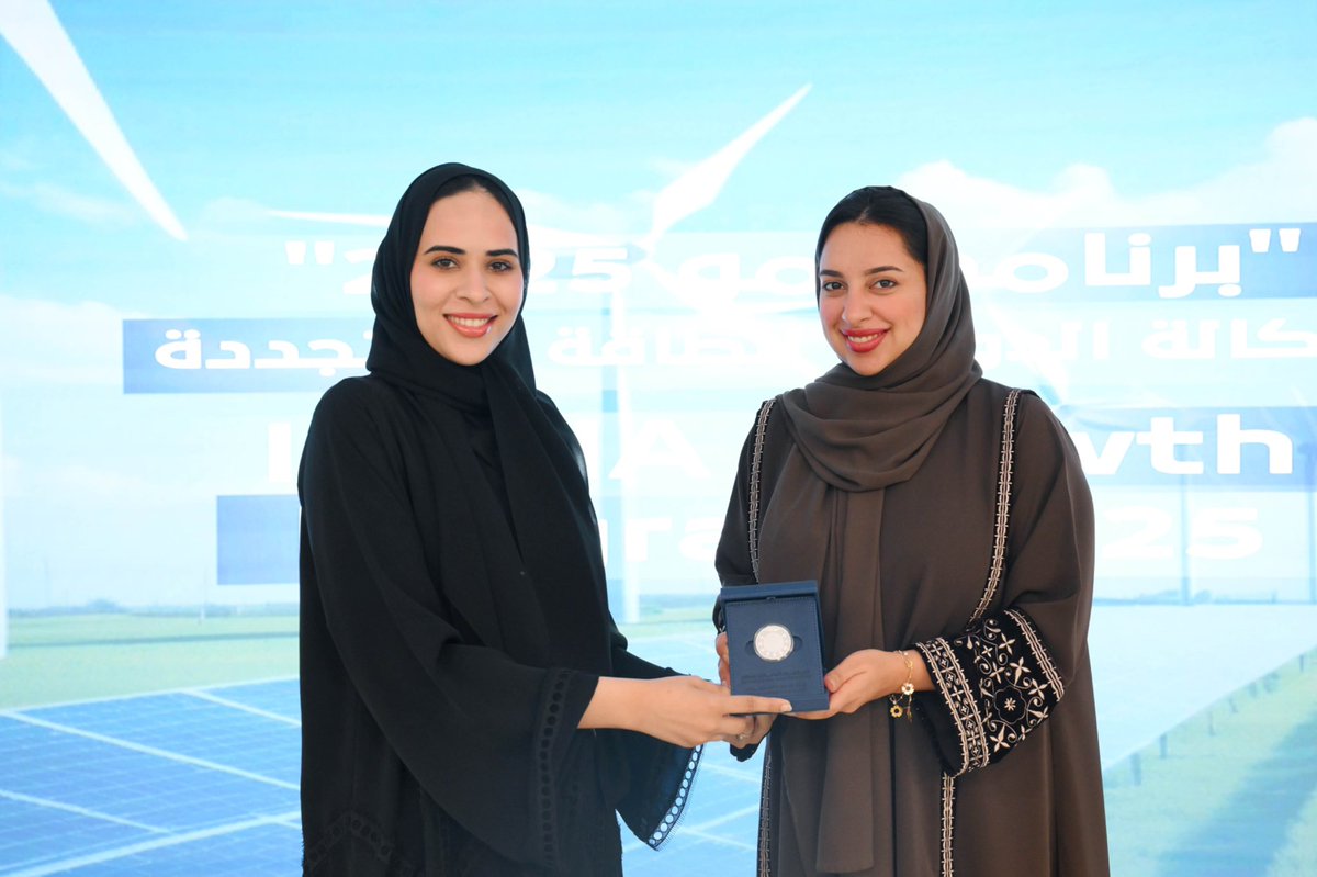 TrendsRA's tweet photo. TRENDS Research & Advisory hosts and participates in the IRENA Growth Program 2025. @IRENA
#TRENDS #IRENA #ForseeingtheFutureThroughKnowledge https://t.co/8845BTOyyd