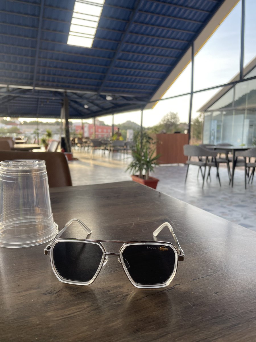 #جمعة_مباركة 

rozstore1.com/ar

“نظرك على الأناقة… وأسلوبك يحكي عنك! 😎✨ نظارات لاكوست، لمظهر راقٍ يعكس ثقتك. اختر التميز وارتقِ بإطلالتك! 🕶️🔥
#نظارات_شمسية #لاكوست #موضة #ستايلك_حكايتك #إطلالة_فريدة”