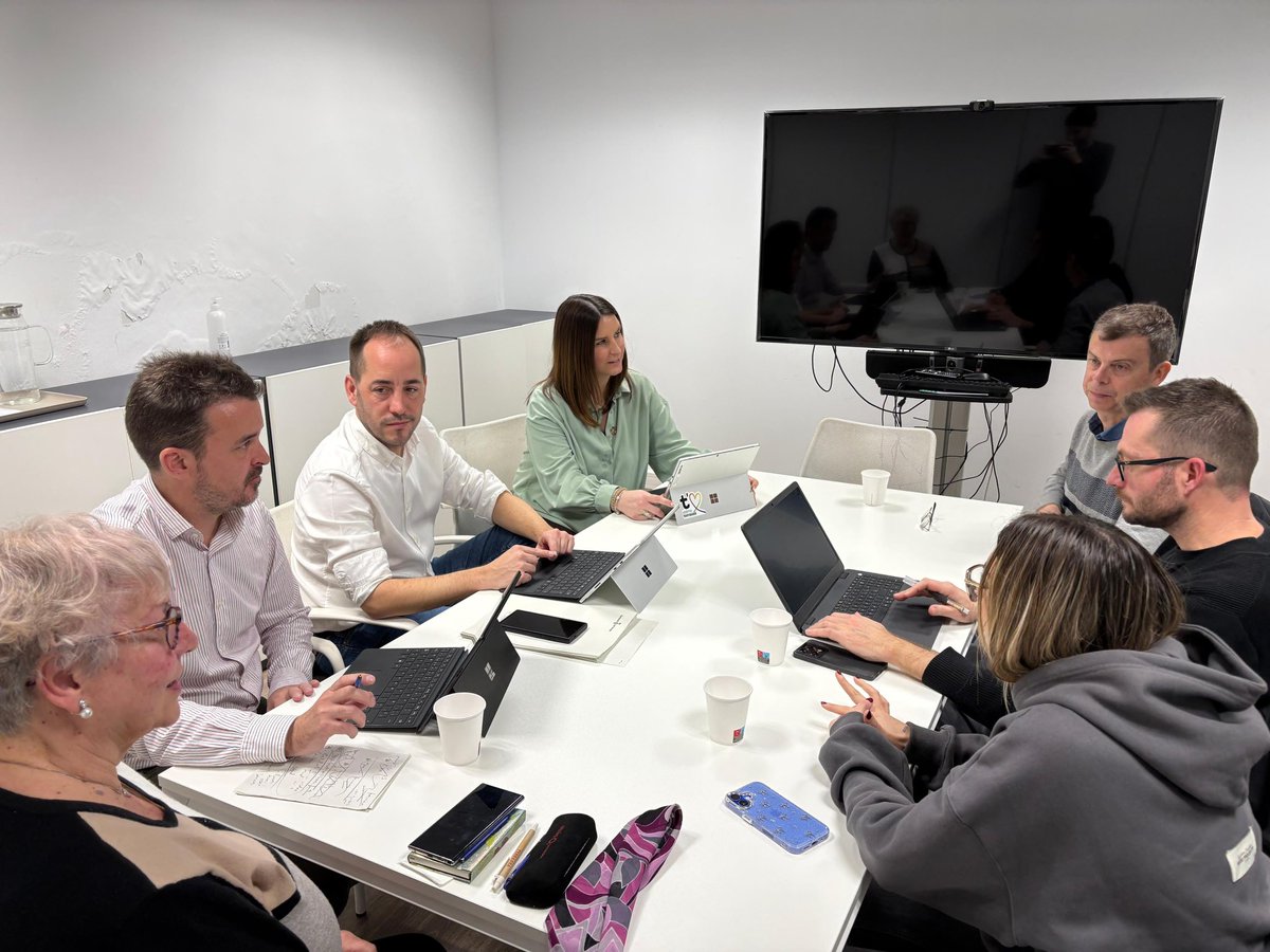 Aquest mati hi sumem una reunió més. Seguim el camí per aconseguir una Terrassa + Sostenible trasladant les nostres preocupacions com a plataforma😉🌳♻️🌐