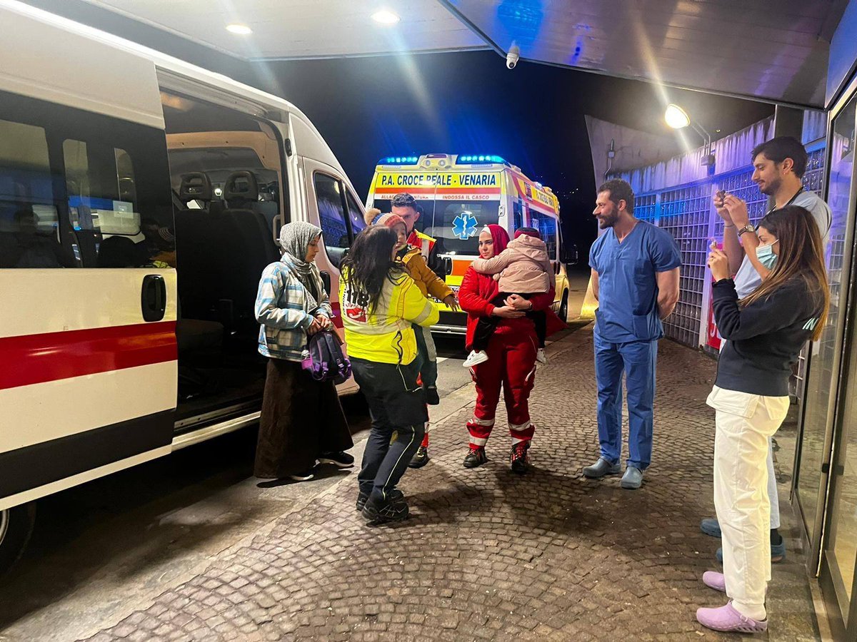 🏥Questa notte, alle ore 2,15, al #ReginaMargherita, sono arrivati i primi due bambini pazienti oncologici con le loro famiglie per le cure, dopo che il loro trattamento è stato interrotto per i bombardamenti della Striscia di #Gaza.

Link Comunicato: shorturl.at/zJvdN