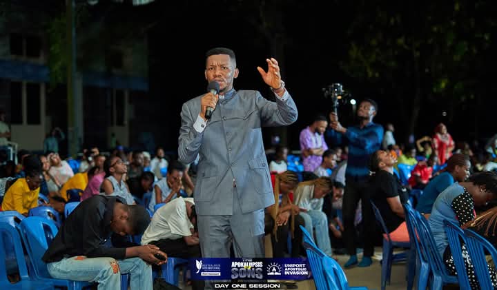 EduUdechukwu's tweet image. Picture Excerpts of Apostle Edu Udechukwu Ministering at UNIPORT Apostolic Invasion Day 1.

Join Us For The Final Session of The UNIPORT Apostolic Invasion By 4pm Today at Old Convocation Arena, Abuja Campus.
#uniport #apostolicinvasion #apostleeduudechukwu