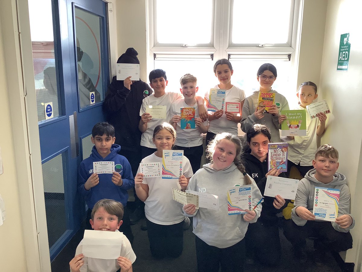 ReinwoodJuniors's tweet image. #RJS6G are very proud of all our certificate and OSCAR winners this half term. 

#RJSBehaviour
#RJSReading