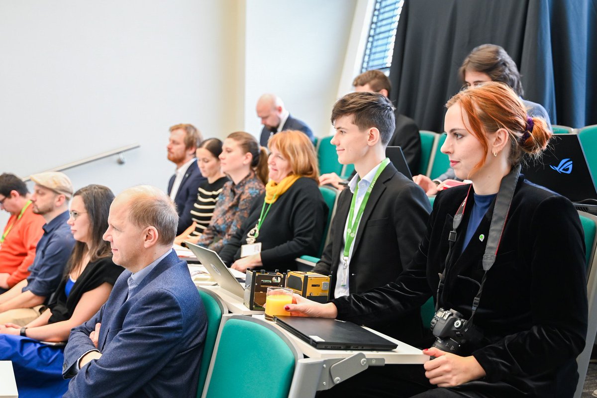 HiLASE (@hilasecentre) on Twitter photo 🚀 ATLAS project kick-off: Czech research shaping space sustainability
An ambitious new project aiming to position Czechia as a leader in space sustainability has officially launched with yesterday’s kick-off meeting.
➡️ hilase.cz/en/atlas-proje…
#ATLASproject <a href="/REA_research/">European Research Executive Agency</a> 🚀 ATLAS project kick-off: Czech research shaping space sustainability
An ambitious new project aiming to position Czechia as a leader in space sustainability has officially launched with yesterday’s kick-off meeting.
➡️ hilase.cz/en/atlas-proje…
#ATLASproject <a href="/REA_research/">European Research Executive Agency</a>