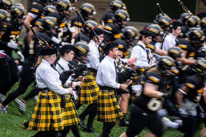 An athlete from the 330 ready to #StormtheField. #GoScots