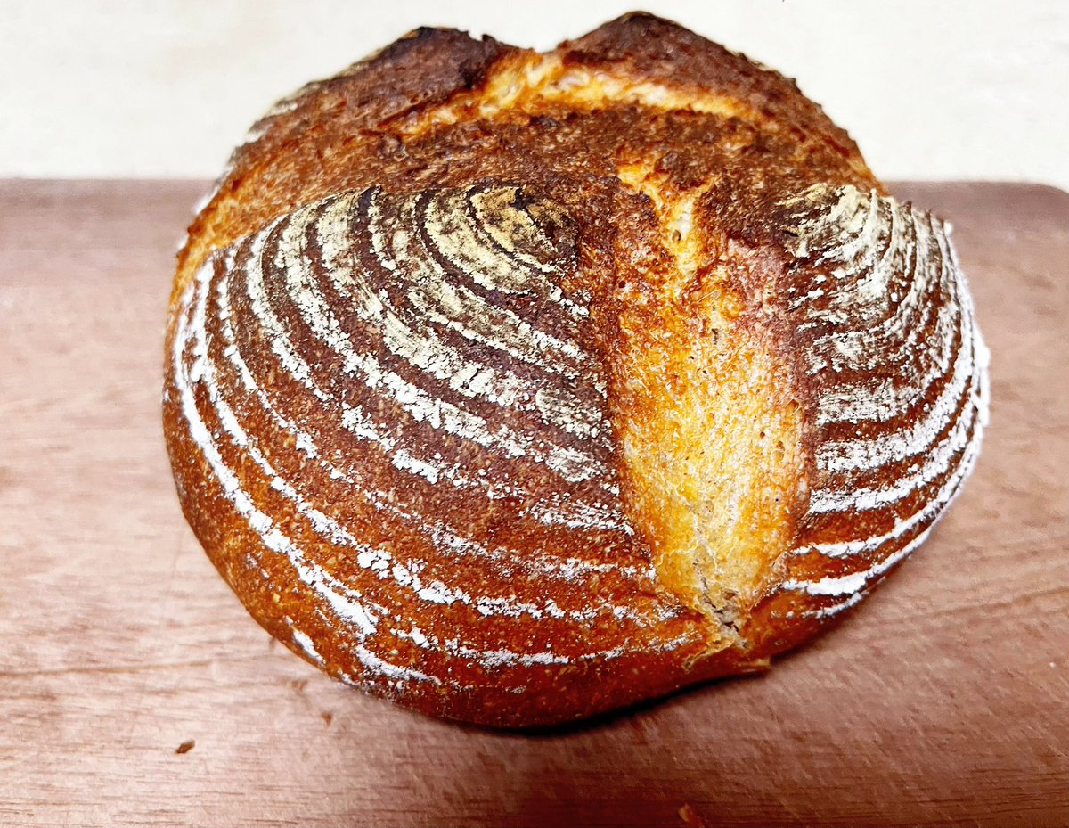 明日早餐之全麦面包，完美出炉咯。