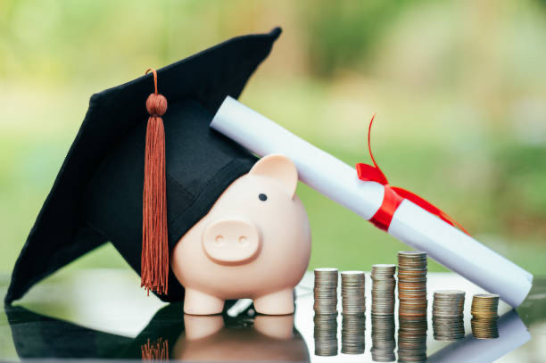 RumboFuturo's tweet photo. Todo lo que Necesitas Saber sobre Becas Universitarias: Cómo Acceder a Ayudas para tu Educación Superior https://t.co/C5nGYo9mYO a través de @RumboFuturo  📷 https://t.co/GzzQHAIeV9