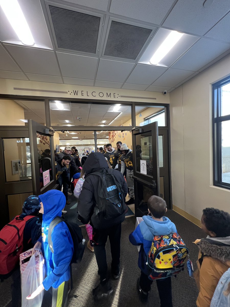 Aaron Lawrence (@thecoach_buddha) on Twitter photo <a href="/QUHawksFootball/">Quincy University Football</a> Starting the day with #HighFiveFriday at Iles Elementary School this morning! <a href="/QUHawksFootball/">Quincy University Football</a> Starting the day with #HighFiveFriday at Iles Elementary School this morning!