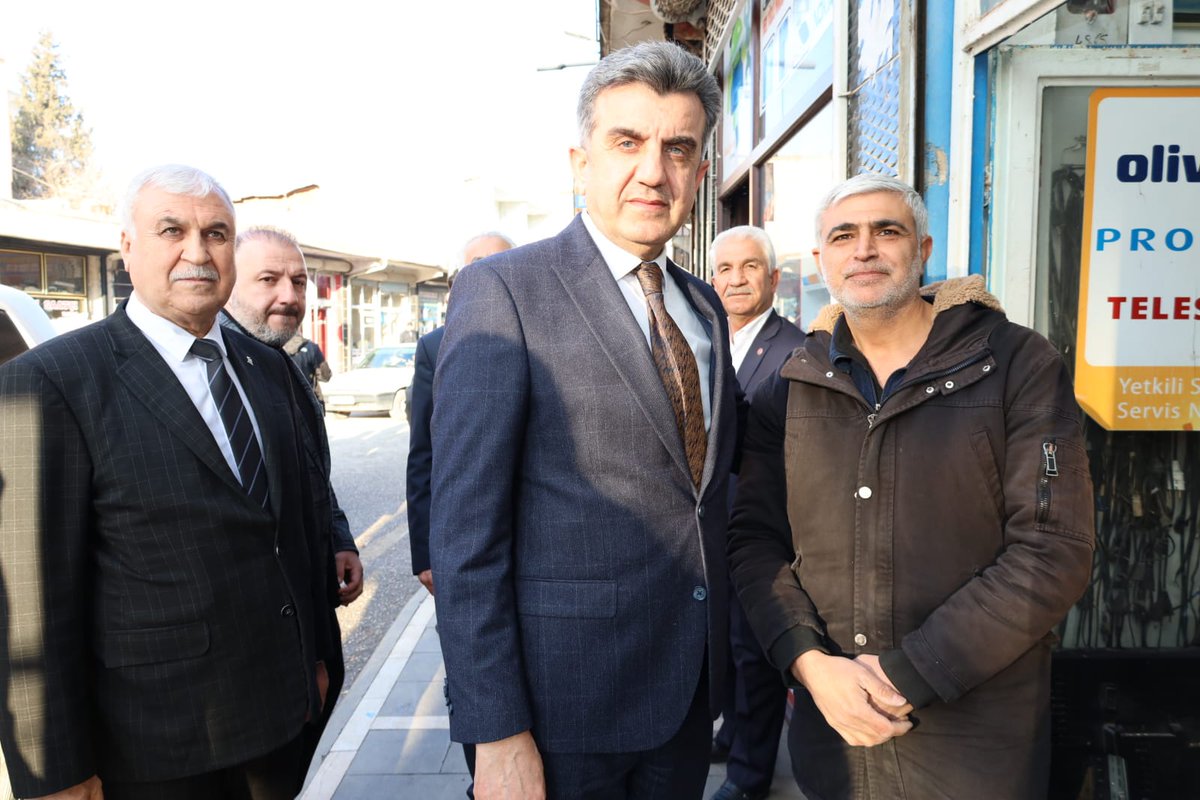 Hemşehrilerimizle gönül köprüleri kuruyor, #TürkiyeYüzyılı'nı muhabbetle, samimiyetle inşa ediyoruz...

📍Ceylanpınar İlçemizde Esnaflarımız ve Hemşehrilerimizleyiz.

1/ İl Başkanımız <a href="/milhamigunbegi/">M.İlhami GÜNBEGİ</a>, Ceylanpınar İlçe Başkanımız <a href="/IHSANDEGIRMENC/">İhsan Değirmenci</a> ve il-ilçe teşkilatımızla birlikte