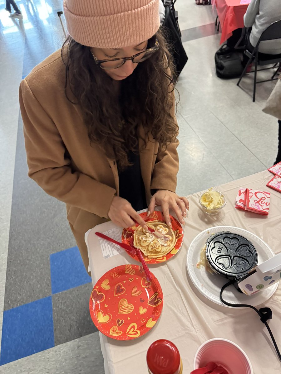 Norma L. Pérez (@nlperez3) on Twitter photo Spreading love and sweetness this Valentine's Day at <a href="/Almeda_Elem/">Almeda Elementary</a> ❤️🍴 Our annual waffle bar tradition for teachers is here to fuel the passion for education. Thanks to all the amazing educators for everything you do! #ValentinesDay #TeacherAppreciation #WaffleBarFun Spreading love and sweetness this Valentine's Day at <a href="/Almeda_Elem/">Almeda Elementary</a> ❤️🍴 Our annual waffle bar tradition for teachers is here to fuel the passion for education. Thanks to all the amazing educators for everything you do! #ValentinesDay #TeacherAppreciation #WaffleBarFun