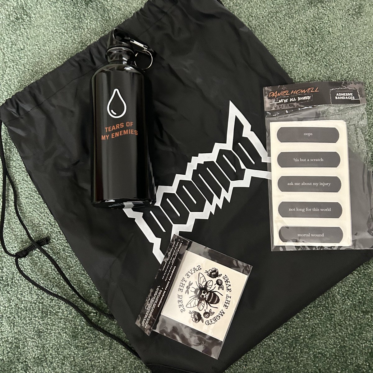 dnpcentral's tweet photo. ✨ To celebrate 10.000 FOLLOWERS and say THANK YOU for all of the support we have received over the years we are hosting 10 DAYS OF GIVEAWAYS! ✨
Day 7: We‘re All Doomed Tour VIP string bag including water bottle, bandaids and temporary tattoos
This win will be send from Germany! https://t.co/rXQEykOZ9T