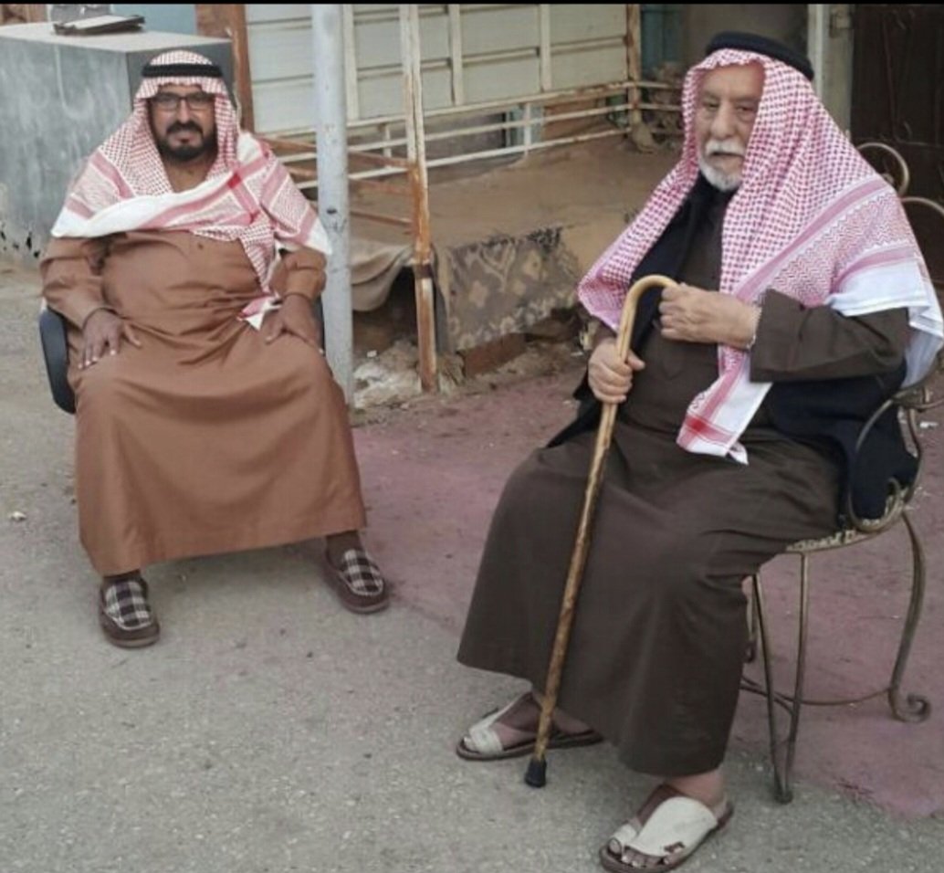 (رحمك الله ياخالي الغالي)
رحل خالي الغالي رجل الأعمال الشيخ سليمان بن محمد السليم الى الدار الآخره..رحمه الله..وأسكنه الفردوس الأعلى..برحيله ستفقده الأيامى واليتامى..وجميع محبيه..له أعمال خيّرة سيجد جزاءها عند رب غفور رحيم..اللهم أكرم نزله..ووسع قبره
واجعله روضة من رياض