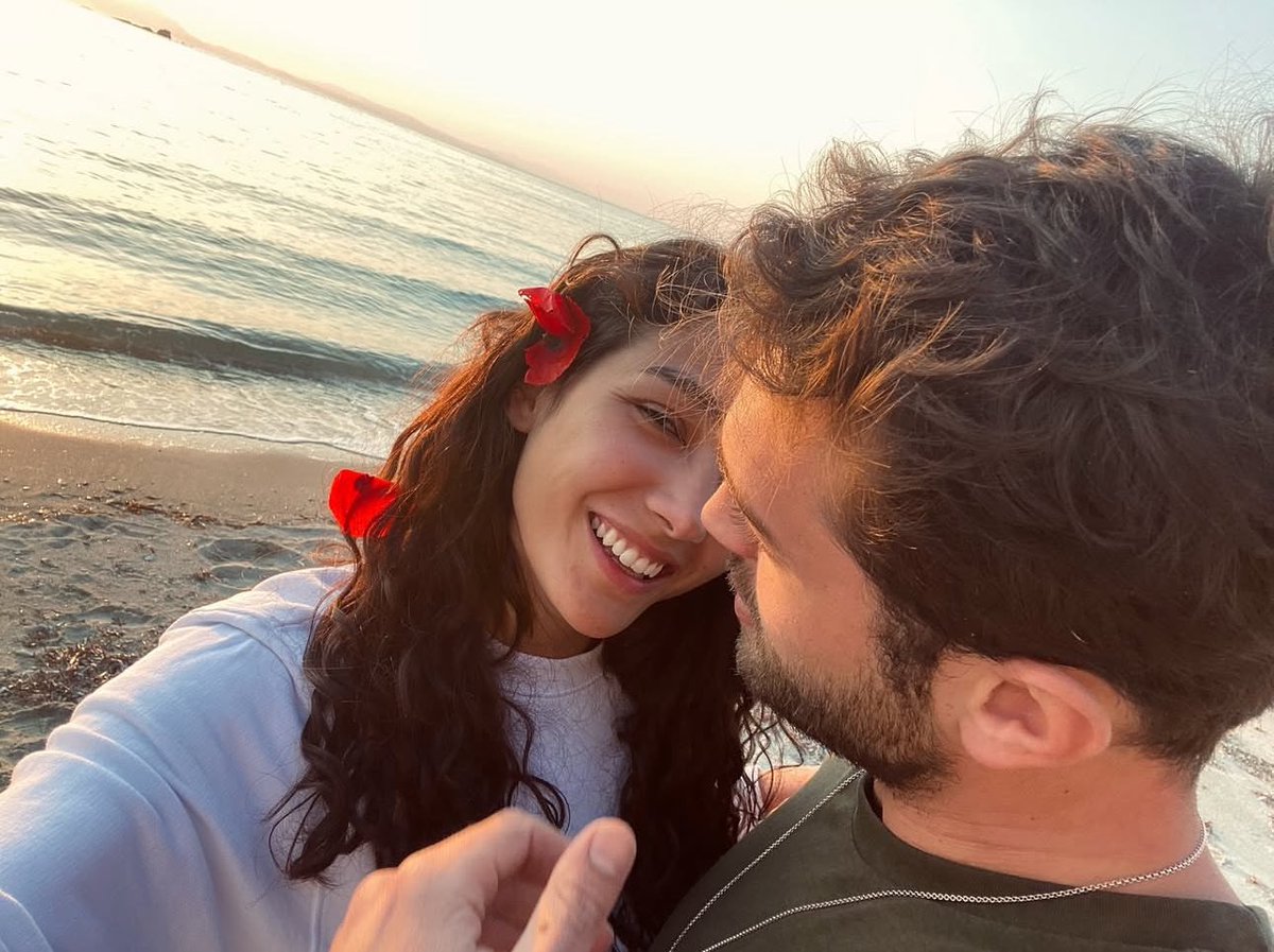 dibinedibinetwo's tweet photo. Size bayılıyorummmmm 
#AybükePusat #FurkanAndıç https://t.co/5XchFUux9E