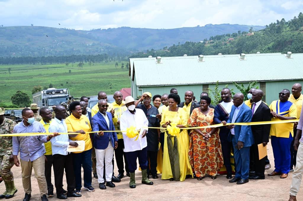 JaneBarekye's tweet image. Today marks another milestone in Uganda’s journey towards youth empowerment as H.E @KagutaMuseveni officially inaugurates Kigezi Presidential Industrial Hub in Kabale District.

I extend my appreciation to the President for his visionary leadership in establishing these skilling…