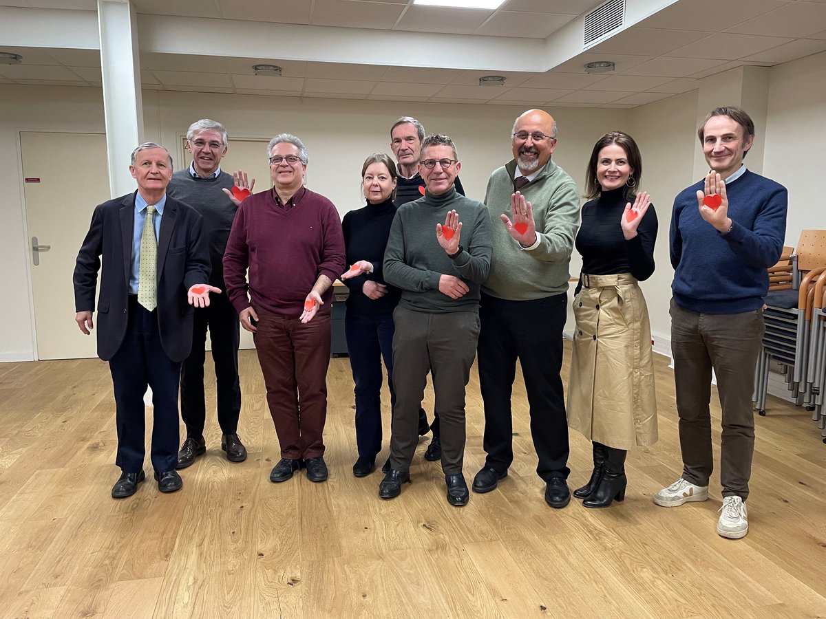 Victor Aboyans (@aboyansv) on Twitter photo Je t’aime mon ♥️
Ce 14 février, ma déclaration d’amour sera pour lui.
Il bat pour moi, je me bats pour lui ! Soutenons la #fondationcoeuretrecherche
#jecoutemoncoeur
#moisducoeur
Cc <a href="/yannickneuder/">Dr. Yannick Neuder</a> <a href="/SFCardio/">SFC - Société Française de Cardiologie</a> <a href="/RiboudElisabeth/">Riboud Elisabeth</a> <a href="/BernardAnne7/">Anne Bernard</a> Je t’aime mon ♥️
Ce 14 février, ma déclaration d’amour sera pour lui.
Il bat pour moi, je me bats pour lui ! Soutenons la #fondationcoeuretrecherche
#jecoutemoncoeur
#moisducoeur
Cc <a href="/yannickneuder/">Dr. Yannick Neuder</a> <a href="/SFCardio/">SFC - Société Française de Cardiologie</a> <a href="/RiboudElisabeth/">Riboud Elisabeth</a> <a href="/BernardAnne7/">Anne Bernard</a>