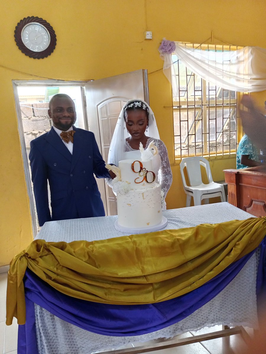 Happy married life my sister <a href="/Omoye_i/">Omoyemen ABBA's Daughter UX Designer</a>
God bless your home darling 

Cake by <a href="/pearlsoven/">Lagos baker (Bananabread/Chinchin/Cakes/class)</a>