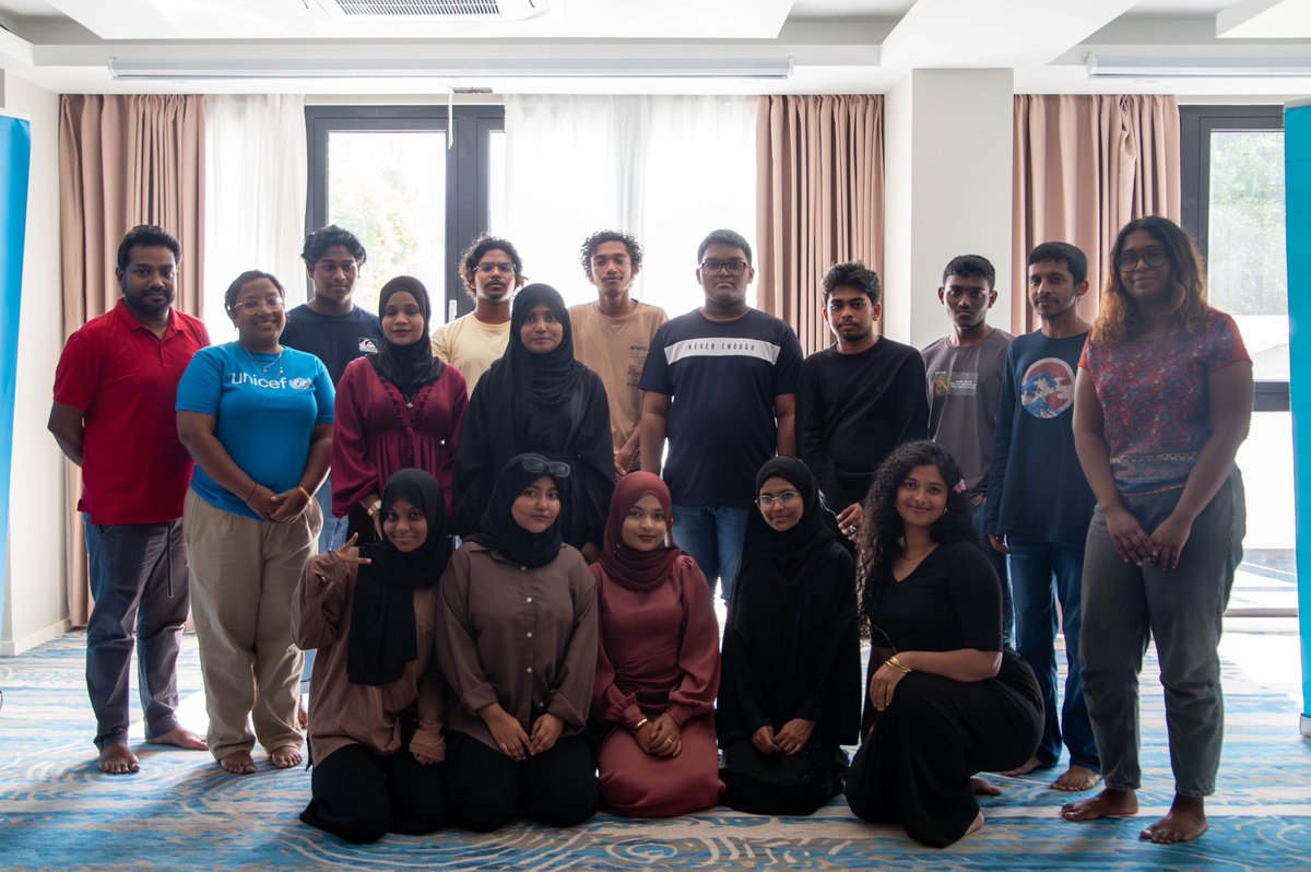 UNICEFMaldives's tweet image. And it's a wrap on imaGen Ventures Fuvahmulah!

We are excited to showcase the innovative ideas &amp;amp; solutions the young participants have developed to tackle the climate challenges faced by their communities.

#ForEveryChild, a sustainable future ♻️

#Baaruveri
#ClimateGuardians