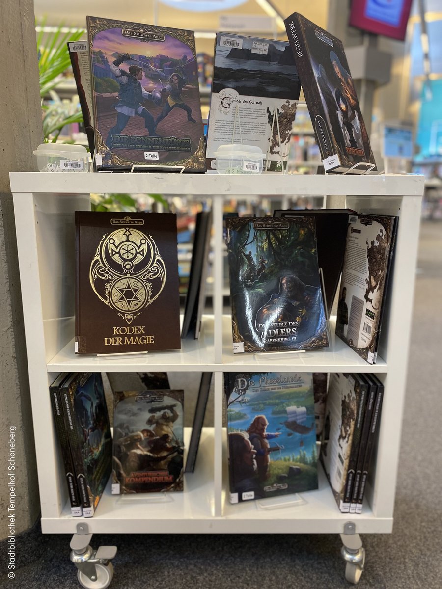 Die #Stadtbibliothek #Tempelhof-#Schöneberg freut sich mitteilen zu können, dass ab sofort „Pen &amp; Paper“-Materialien in unseren #Bibliotheken zur Ausleihe zur Verfügung stehen. 🎲
Mehr zu den Standorten 👉 berlin.de/ba-tempelhof-s…
#Rollenspiel #Lichtenrade #Marienfelde