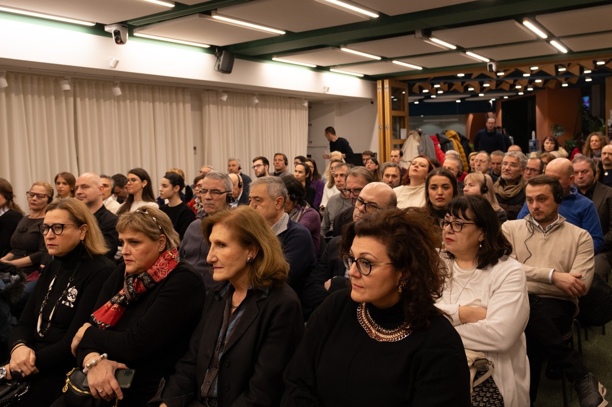 #IA et créativité au cœur d'un débat passionnant à Skopje!  Suite au Sommet de Paris, Jean-Gabriel Ganascia et d'autres experts ont partagé leurs visions sur les défis de l'IA.  Bravo à l'<a href="/IFSkopje/">IF-Skopje</a> et <a href="/EuHouseSkopje/">Europe House</a> ! #NuitDesIdees #SommetActionIA