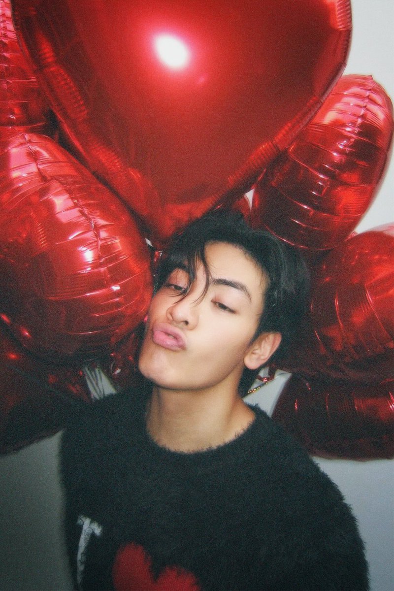 joongffilm's tweet photo. 🎞️📽️ happy valentine’s day 🌹❤️

#จุงอาเชน ; #JoongArchen 
[ @ChenRcj ]🎈 https://t.co/8qmcazFpHX