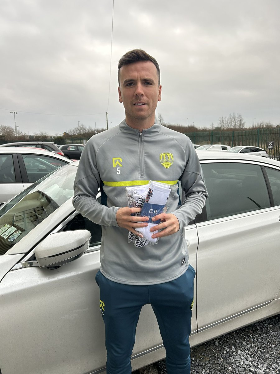 CRobCoaching's tweet photo. Best of luck to all the @CorkCityFC team as they kick off the season tonight at the cross 🙌🏻
•
We are looking forward to seeing the lads wear our performance socks during the season 🤩
•
#crperformance #gripsocks #performancesocks #increasingperformance https://t.co/KIUY8rIZcT