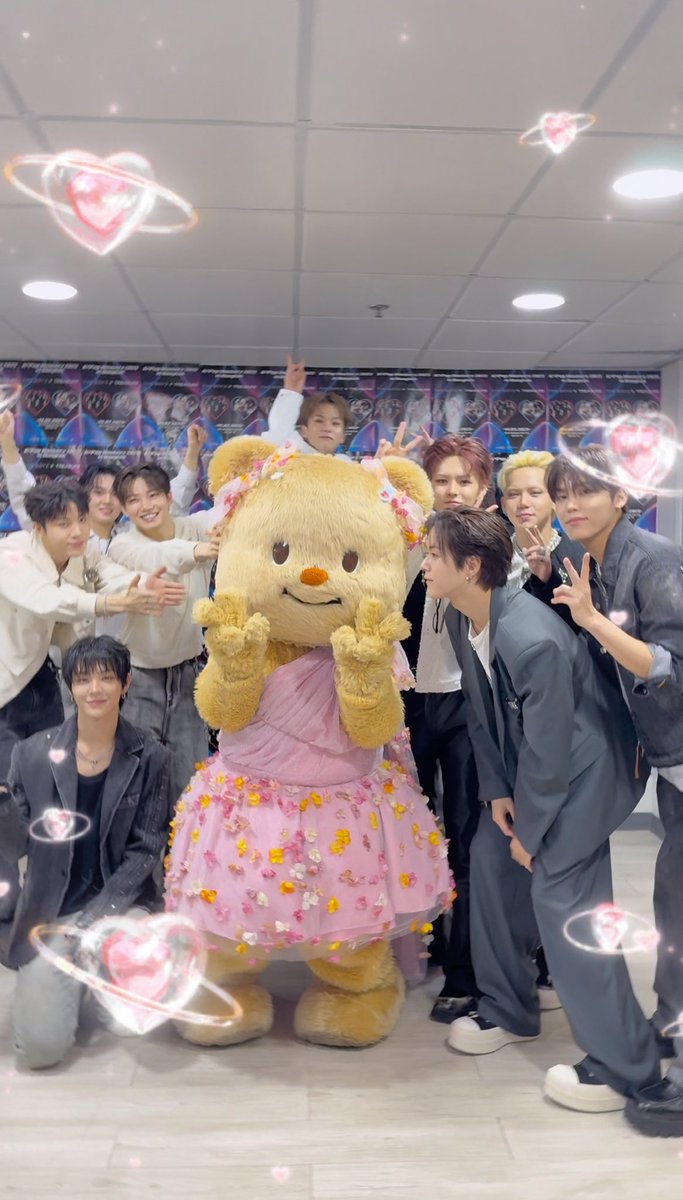 browniekanom's tweet photo. นี่ไง ขอให้เจอพี่หล่อๆ อย่างที่เด็กเล็กขอเลย น่ารักใจละลายสุดๆ😍🥰

#TREASURE #Butterbear 
#Kpopmasterz2025xTREASURE https://t.co/eAXBWlvUcx