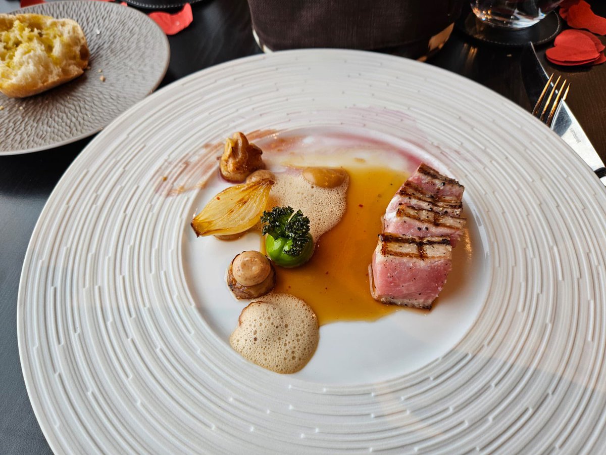 mirjamcigri's tweet photo. Heerlijk lunch bij Restaurant Rantree Maastricht♥️♥️
#Rantree
#Valentijn
#Michelin https://t.co/sktzKwkUoh