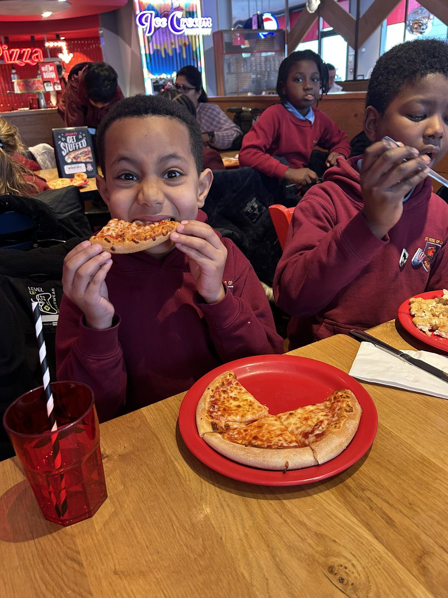 didyousayplay's tweet photo. The children explored fractions in real life with thanks to @pizzahut. E identified that he had 3/4 left then he has eaten the whole thing! Members of the public complimented how respectful the children were during the visit. What a fabulous learning experience. https://t.co/w01fA2nFkJ