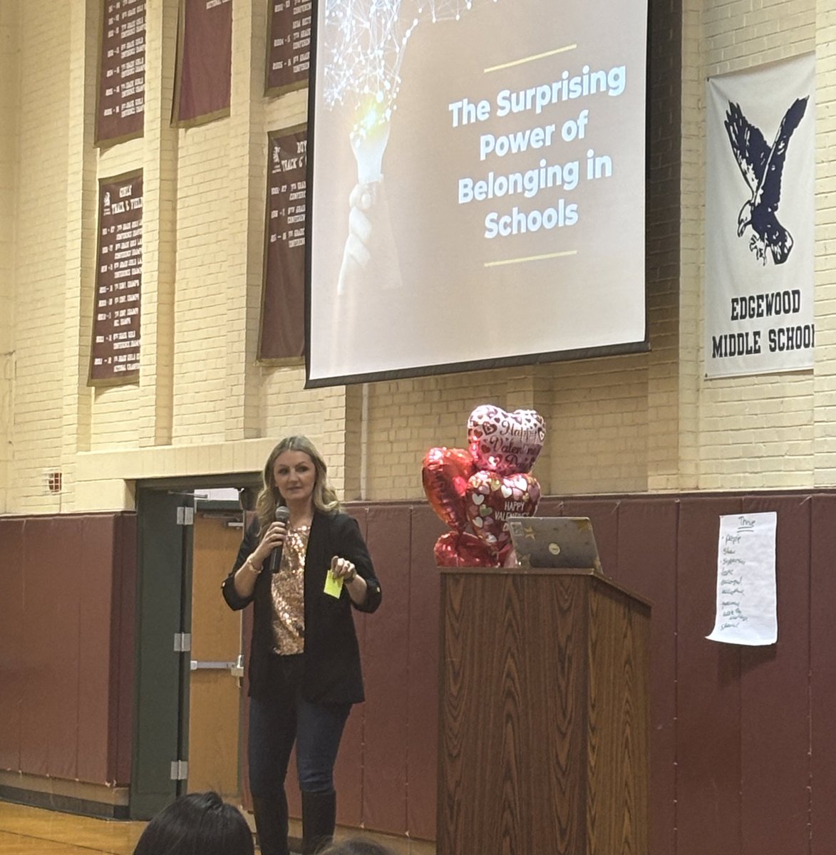 Amy Lamberti tweet media