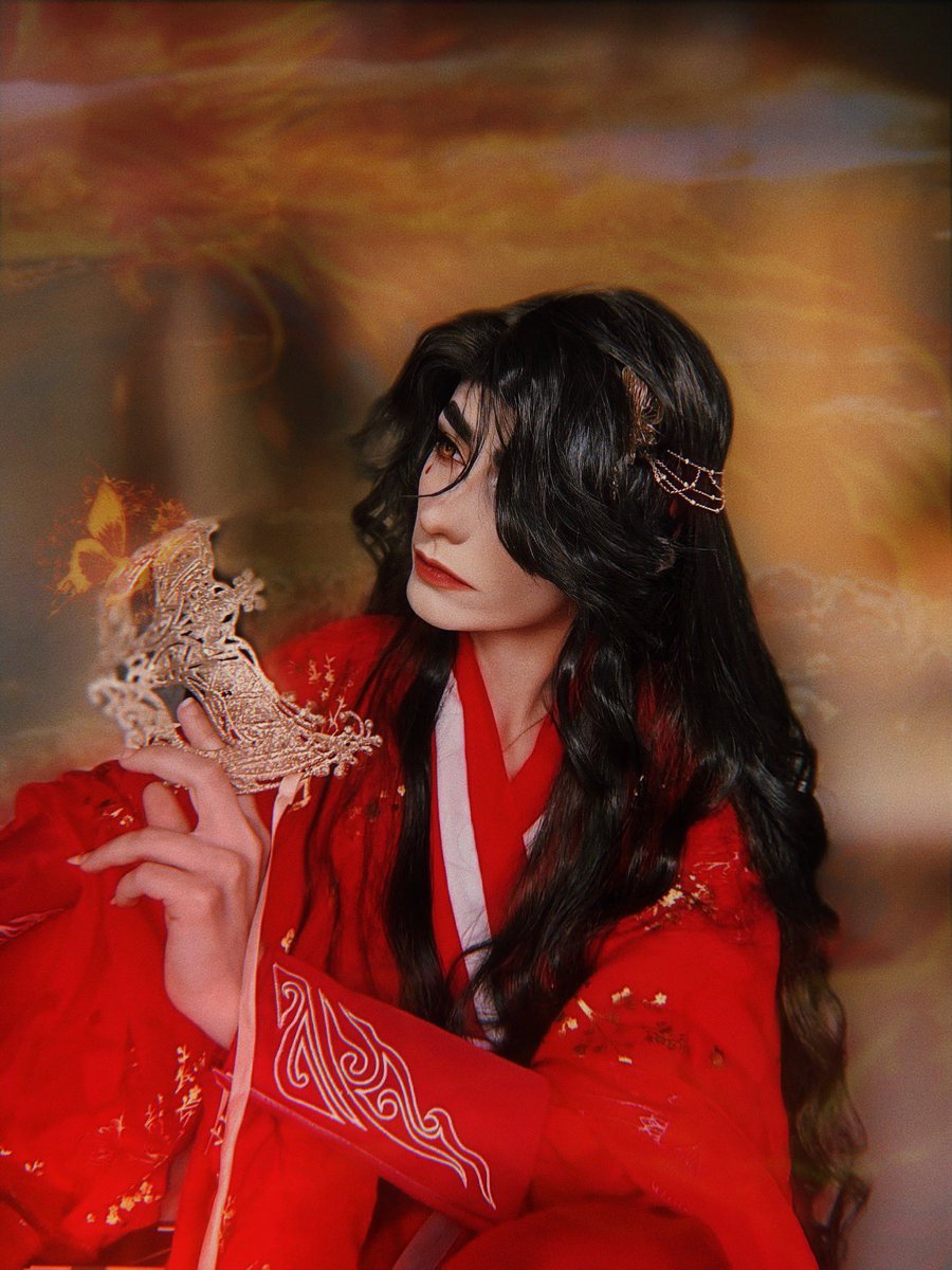 Happy bday Wuhuan!!
#misvil #mistakenlysavingthevillain #yuewuhuan