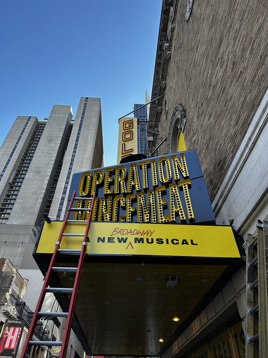 Nothing like the smell of last minute preparation in the morning 

#OperationStarSpangled 🏘️🥸⭐️