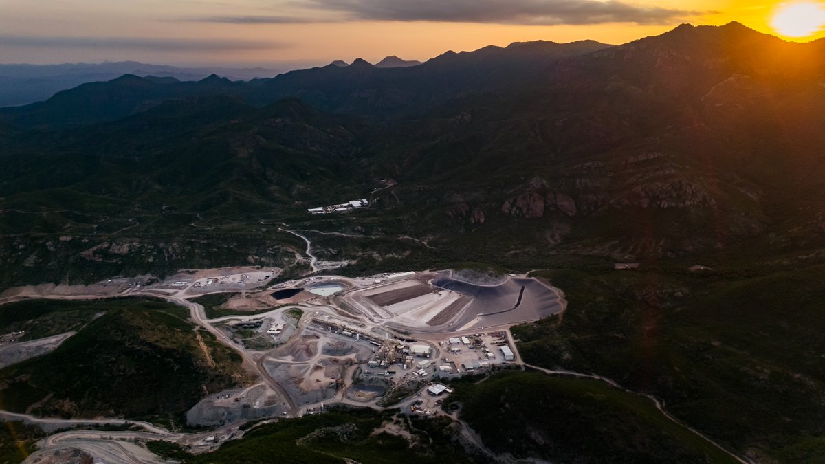 Coeur Mining (@coeurmining) on Twitter photo We are excited to announce the completion of our acquisition of SilverCrest Metals, Inc! The agreement will add Las Chipas, a world-class silver operation, to our portfolio. #coeurmining #atourcoeur #coeurcares #coeurmexicana #silver #silvermining #mining
coeur.com/investors/news… We are excited to announce the completion of our acquisition of SilverCrest Metals, Inc! The agreement will add Las Chipas, a world-class silver operation, to our portfolio. #coeurmining #atourcoeur #coeurcares #coeurmexicana #silver #silvermining #mining
coeur.com/investors/news…